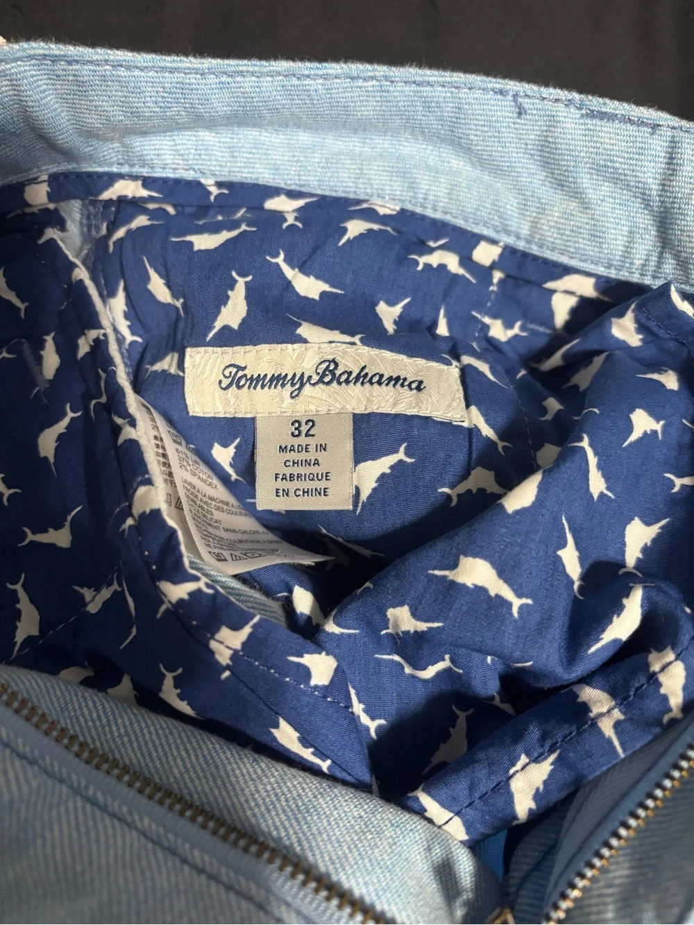 Tommy Bahama Men’s Light Blue Linen-Blend Flat Front Shorts